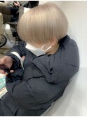 センターパート×ホワイトミルクティー