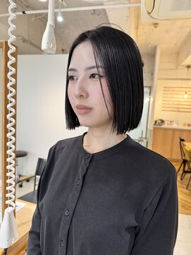 プール(POOL) 切りっぱなし丸みボブ