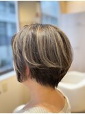 明るい白髪染め/白髪ぼかし/丸みショート/40代/50代/60代/
