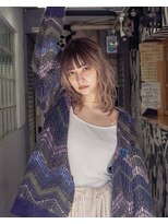 トーリ(TO/RE)&nbsp;ハイトーンとレイヤーを合わせたニュアンスミディ。