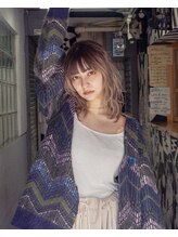 トーリ(TO/RE)&nbsp;ハイトーンとレイヤーを合わせたニュアンスミディ。