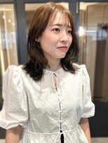 アトリエ(atelier.)&nbsp;オリーブベージュ 薄めバング くびれヘア レイヤーカット 20代