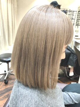 ガレリアエレガンテ 名駅店(GALLARIA Elegante) ホワイトベージュカラー