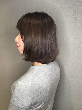 リリ(Liri material care salon by JAPAN) ナチュラルな艶感とまとまりのある大人ボブ