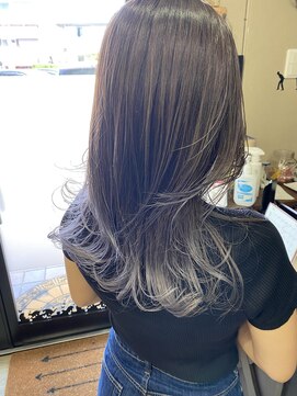 ヘアー アート オクロック(HAIR ART O'CLOCK) シルバーグラデーション