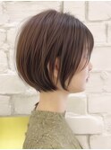 憧れられる上品な大人ショートボブ