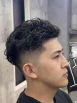 メイン(MENIN)&nbsp;フェードパーマアップバング[相模大野/メンズ/眉毛]