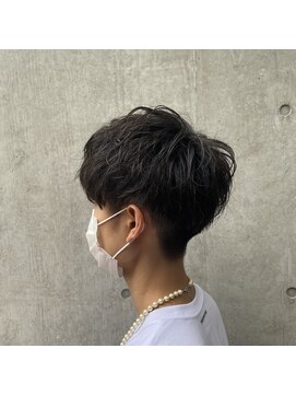 ウノプリールヴァモス(unopulir Vamos) メンズカット刈り上げビジネスヘアツーブロック