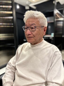 ザマンリバレッジニューヨーク(THE MAN LeverageNewYork) 大人外国人風メンズショートフェード:花形 知希