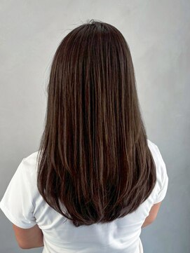 アイティーバイアルバム 松戸店(IT by ALBUM) ロンググレージュ韓国ヘアおくれ毛前髪カット_ba556071