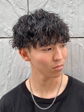 ジーニー 本厚木(Genie) フェザーパーマサーフカール刈り上げセンターパート