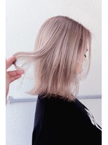 デビュー ヘアーメイク&nbsp;外ハネボブ　ミルクティーカラー