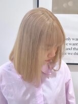 アース コアフュールボーテ 東松山店(EARTH coiffure beaute)&nbsp;ミルクティーブロンドダブルカラーケアブリーチ切りっぱなしボブ