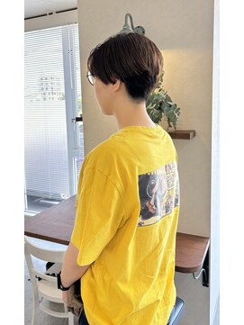 ナズル(nuzzle) ショートx刈りあげ