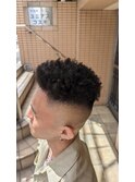 フェード　スキンフェード　サイドパート　バーバー　バズカット
