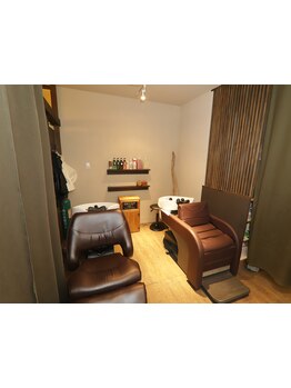 大人女性必見！新メニュー《ミセルカラー》が大好評☆白髪の魅力を最大限に活かしたとっておきのカラーに♪