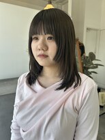 フィル(fil)&nbsp;オリーブベージュとステップカット