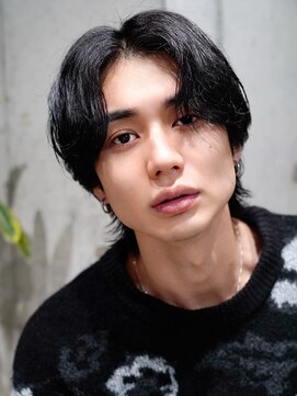 ライラ(Lyla) オイルでサラッと！毛流れミディ