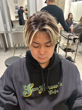 メンズサロン キング 心斎橋店(Men’s salon K!ng) ホワイトメッシュ/ツイスト/ツイスパ/パーマ/メンズ/眉毛/心斎橋