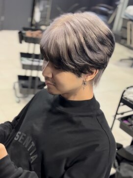 アウル 心斎橋(owl) センターパート/ホワイトカラー/エンドカラー/ダブルカラー