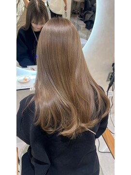 エヌ 大阪梅田店(enu) 【大阪梅田】透明感ベージュ×韓国風くびれ巻き