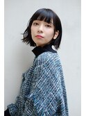 モード感ただよう、オシャレシンプルボブ。