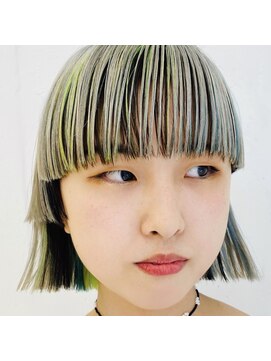 クク(QUQU) デザインカラーボブ