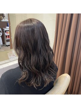 ティエル(Tiele) モカグレージュ