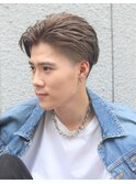 コンマヘアかき上げツーブロックショート