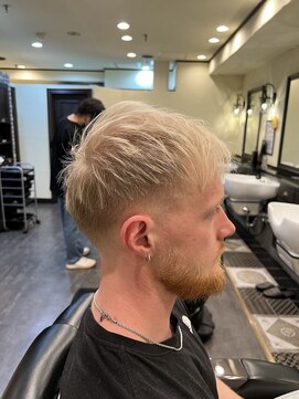 スカイマスターバーバー 渋谷(SKY MASTER BARBER) ツーブロックスキンフェード