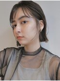 顔周りレイヤーカットくびれヘアミルクティーベージュカラー