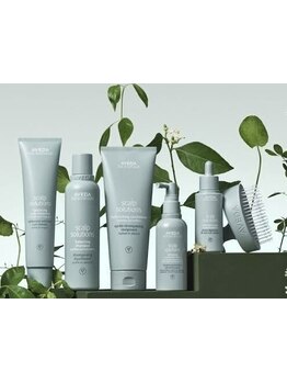 ヘッドスパで極上のリラクゼーションをお届け。髪と頭皮のWケアで、美しく、健康的な髪へ導きます！