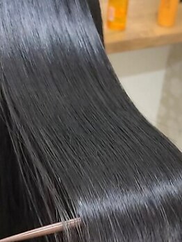 自然なストレートにリピートする方続出☆彡髪のパサつきや傷みが気になる方にもおすすめ◎
