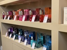 シリ アンド ブラント(siri and brunt)の雰囲気（Aujua（オージュア）取扱店。専門知識を持つスタッフがご提案）