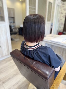 エクラ(Eclat) 切りっぱなしボブ