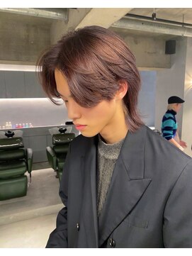 リール(rire) ブルーブラック/フェザーパーマ/刈り上げセンターパート【大須】