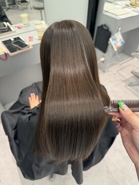 ミッシュバイアーバン(misch by urban.) オリーブグレー/髪質改善トリートメント/透明感カラー