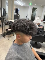 イーラ アメ村店(era) メンズパーマホワイトメッシュスペインカールマッシュ