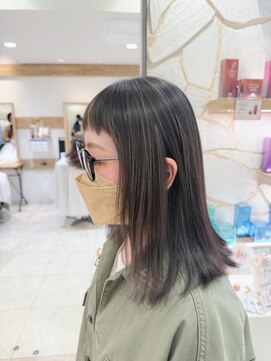 ステラバイケンジ 藤沢(STELLA by KENJE) 白髪ぼかしハイライトカラー40代50代【藤沢】