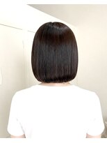 ロッカ(ROCCA)&nbsp;ダークブルー丸みストレートボブ