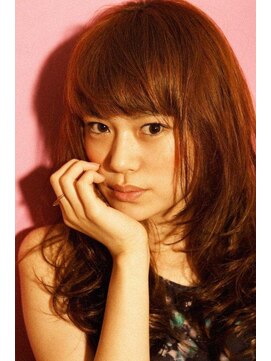 ブーケ(BOUQUET) 元気なレイヤースタイルです。ピンク系のカラーがおすすめです。