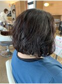 クセを活かしたウェーブボブ