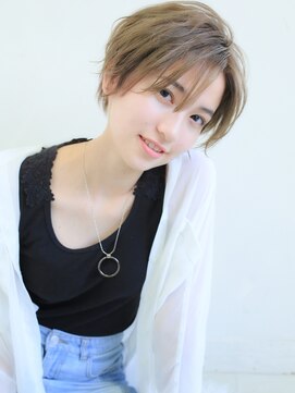 ラ ブレス 梅田茶屋町(LaBless) 小顔効果抜群ハンサムショート