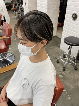 アピィス(APPiiS) セナ耳掛けハンサムショート