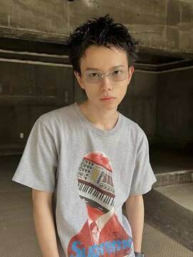 ヒュージ 三軒茶屋(huge) ツイストスパイラル/束感ショート/ツーブロックマッシュ