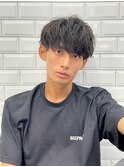 ダークアッシュ刈り上げショート × ニュアンスパーマ　O２