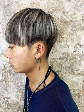 イエローコーン 金沢文庫店(YELLOW CORN) 鬼ハイライトカラー/スリークショート/サイドグラデーション