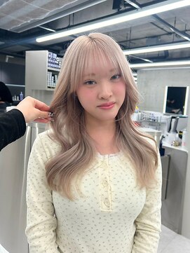 シイム(CYM) ホワイトベージュ/ミディアムレイヤー