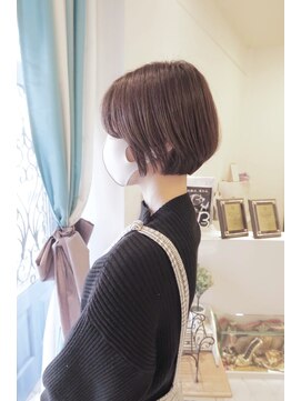メモリーズ 水天宮前店(Memories) ひし形大人ショートボブ