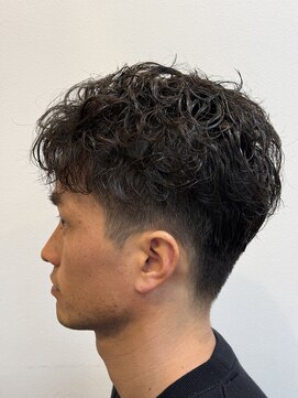 マキシム ナカイ(MAXIM NAKAI) ツーブロックかき上げショートパーマスタイル